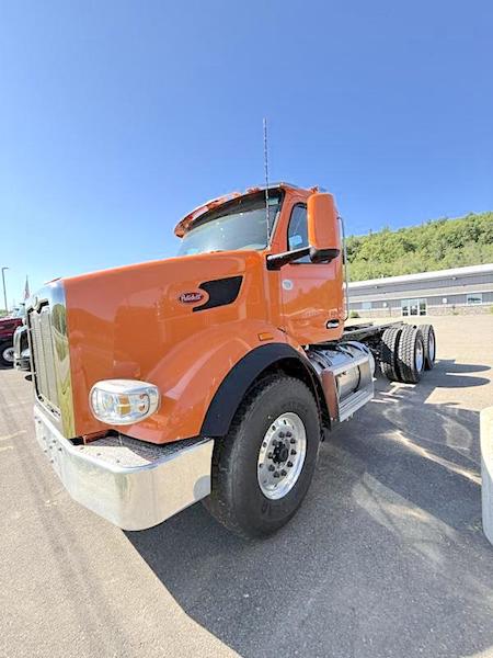 2025 PETERBILT 567 TANDEM AXLE CHASSIS