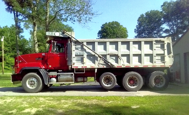 2003 MACK CL733
