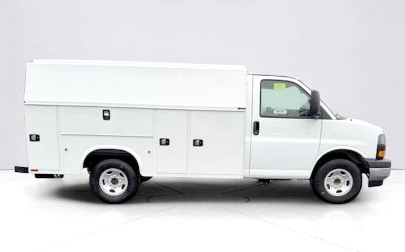 2025 GMC 3500 UTILITY VAN NEW