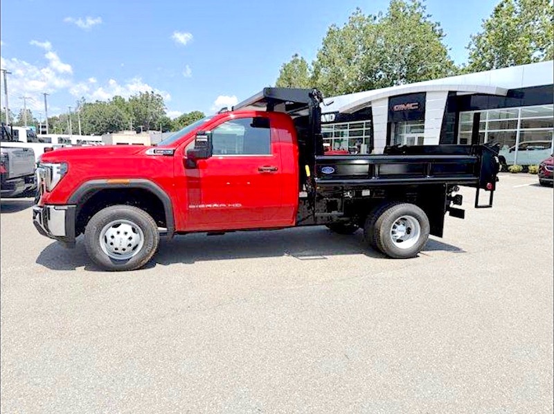 2026 GMC 3500 HD DUMP