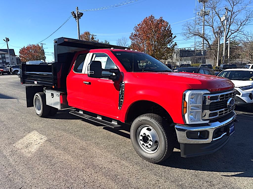 2026 FORD F350 DUMP. 2026 FORD F350 DUMP.