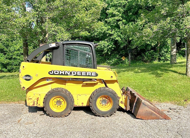 2000 JOHN DEERE 260