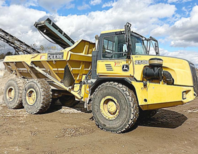 2014 DEERE 250D