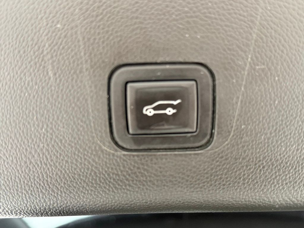 2023-Chevrolet-Traverse-stkFD3272-7 2023-Chevrolet-Traverse-stkFD3272-7
