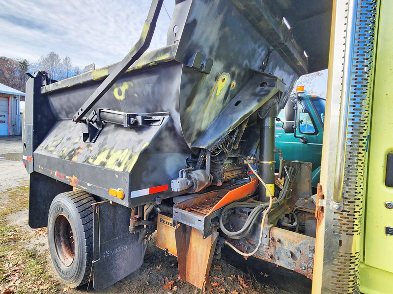 2005 STERLING PLOW DUMP 2005 STERLING PLOW DUMP