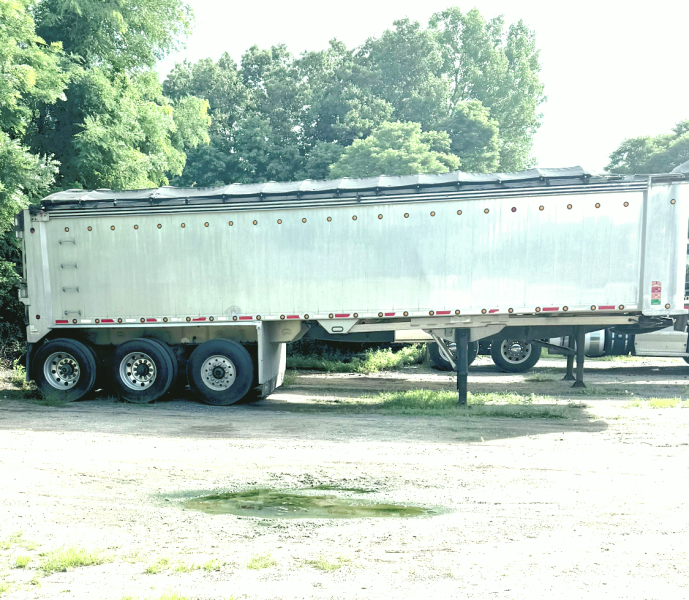 2013 MAC TRI-AXLE