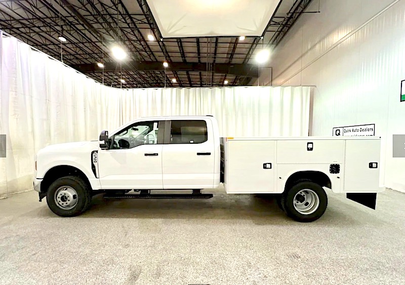 2026 FORD F350 CREW SERVICE