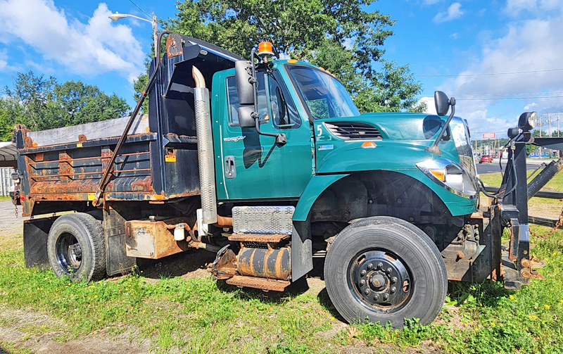2011 INTERNATIONAL 7400 PLOW TRUCK