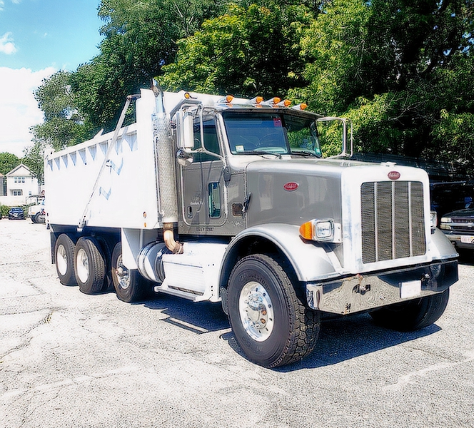 2013 PETERBILT 365 TRI AXLE DUMP