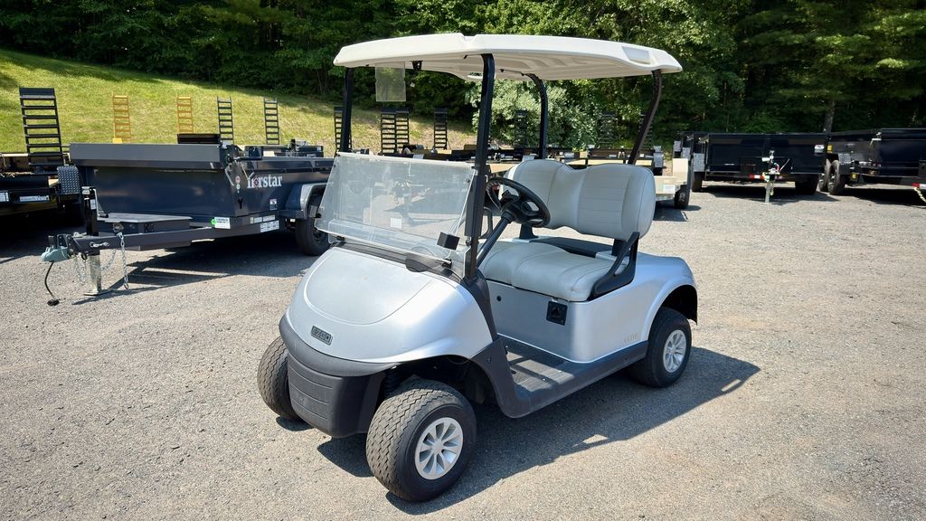 2021 E-Z-GO RXV® ELiTE P0367 2021 E-Z-GO RXV® ELiTE P0367