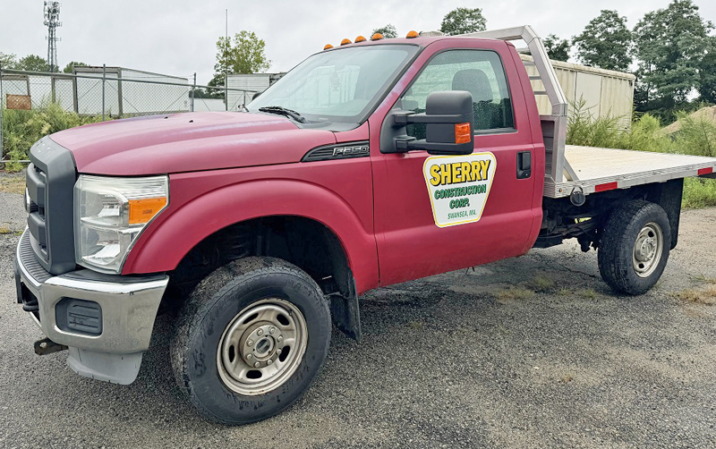 FLATBED TRUCK FLATBED TRUCK
