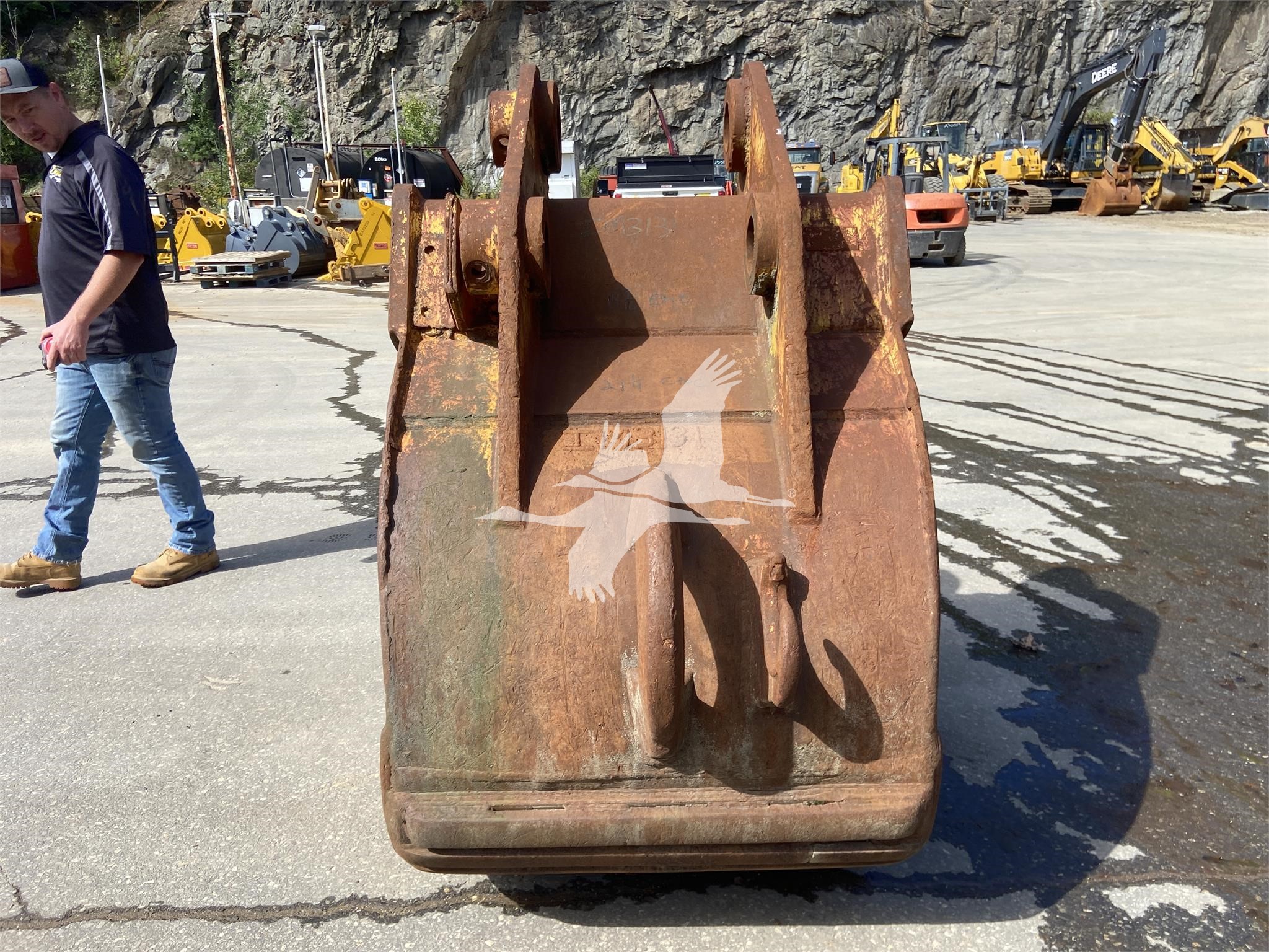 ESCO-42-DIGGING-BUCKET-IM3131-3 ESCO-42-DIGGING-BUCKET-IM3131-3