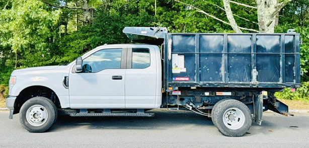 2020 FORD F350 SUPER CAB 4X4 9’ DUMP W/SIDE DOOR