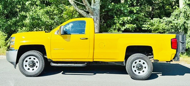2015 CHEVY 3500 4X4 REGULAR CAB PICKUP W/POWER GATE