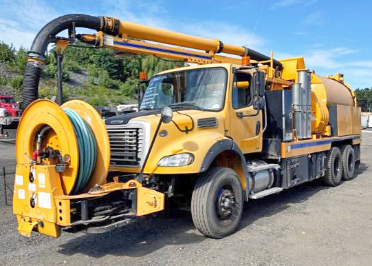 2011 FREIGHTLINER M2-112 VAC TRUCK