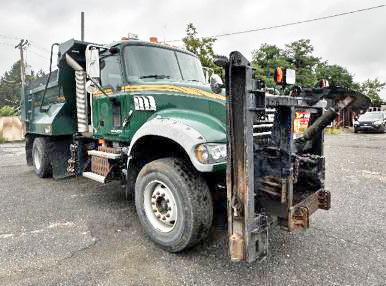 2010 MACK GU712 DUMP W/11’ POWER ANGLE PLOW WING PLOW