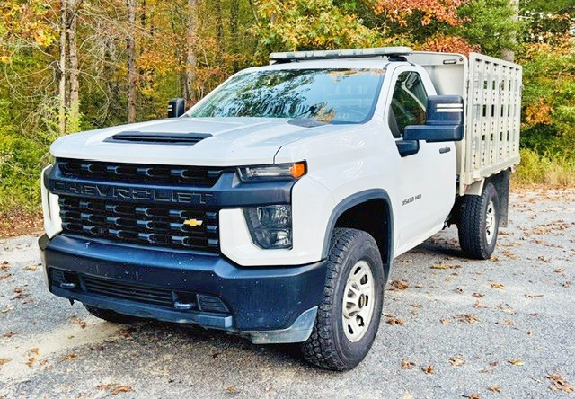 2020 CHEVY 3500 SRW 1 TON 4X4 8’ ALUMINUM RACK BODY 2020 CHEVY 3500 SRW 1 TON 4X4 8’ ALUMINUM RACK BODY
