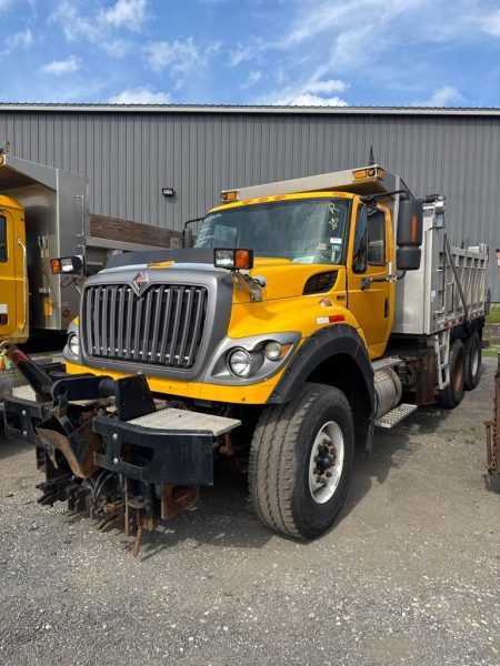 2011 International 7600 Dump / Plow / Sander Truck