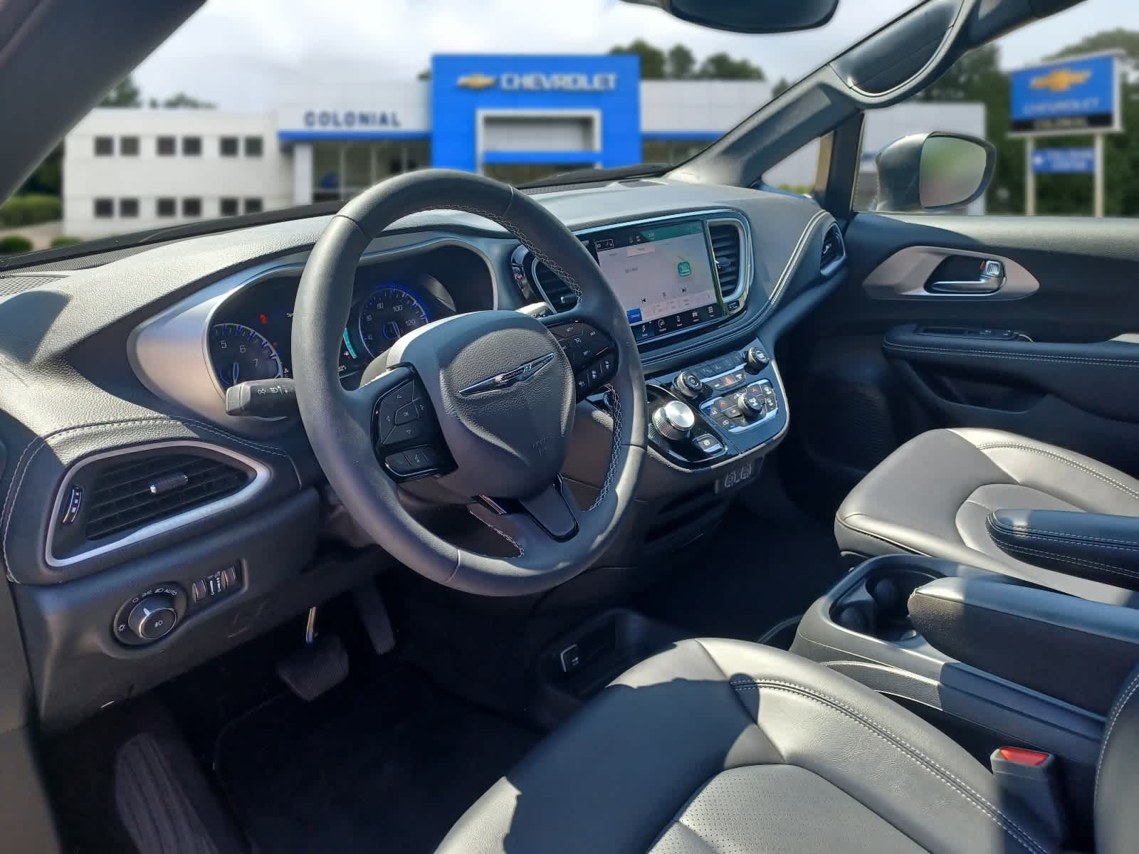 2023-Chrysler-Pacifica-U3605-7 2023-Chrysler-Pacifica-U3605-7