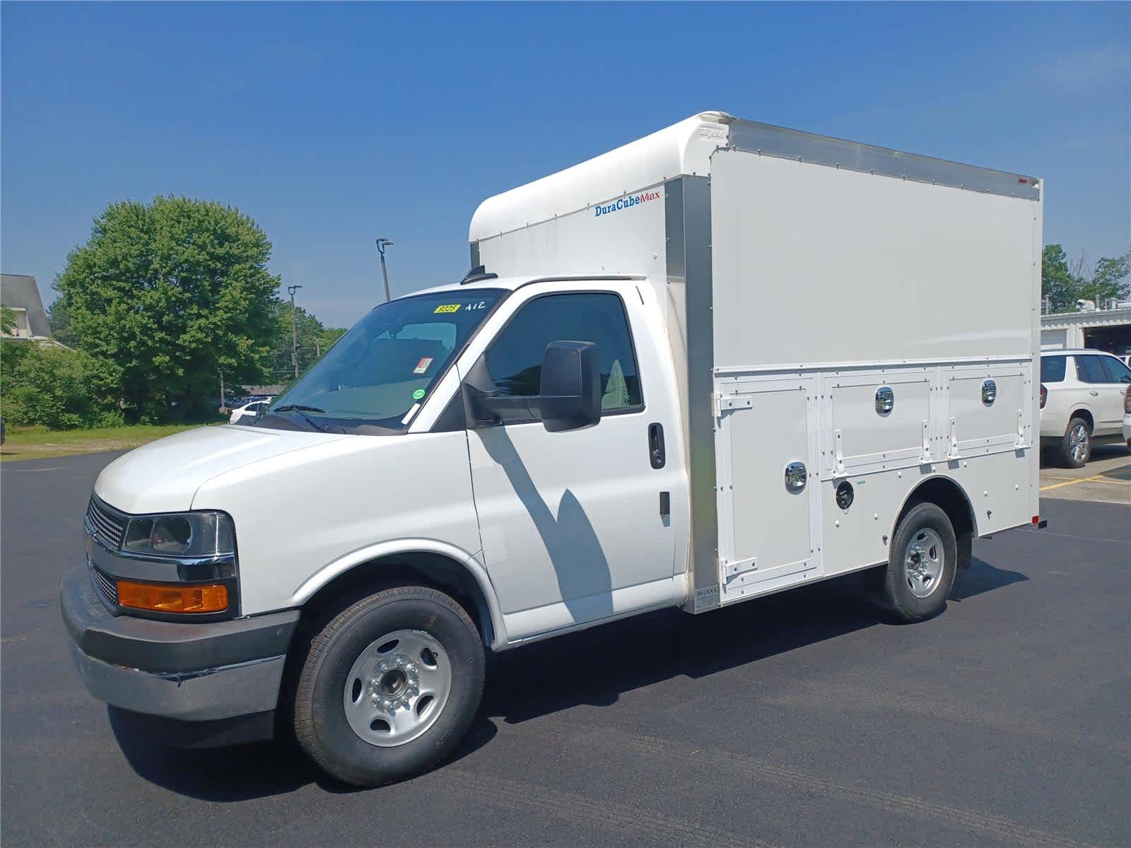 2025 Chevrolet Express Commercial Cutaway A25716 2025 Chevrolet Express Commercial Cutaway A25716
