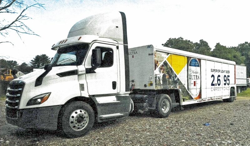 2018 FREIGHTLINR CASCADIA W/2018 MICKEY BEVERAGE TRAILER