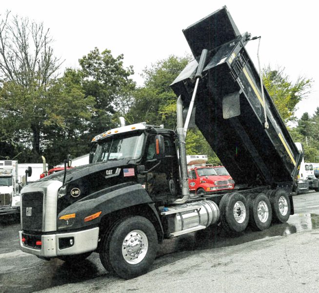2014 CAT CT660 TRI AXLE DUMP