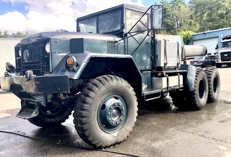 MILITARY MACK HD 10 TON TRACTOR