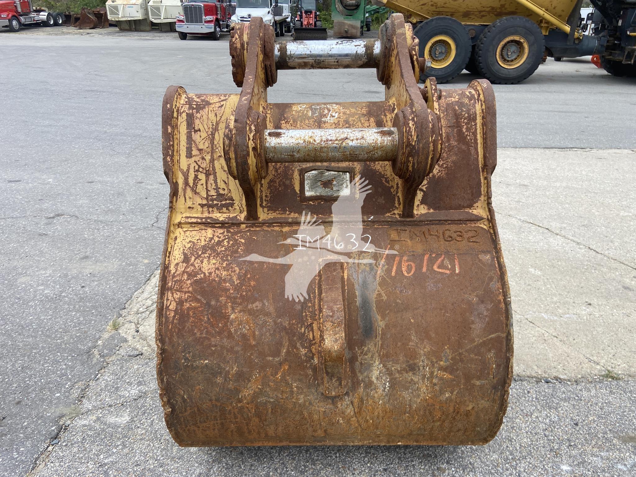 CATERPILLAR-42-DIGGING-BKT-IM4632-3 CATERPILLAR-42-DIGGING-BKT-IM4632-3
