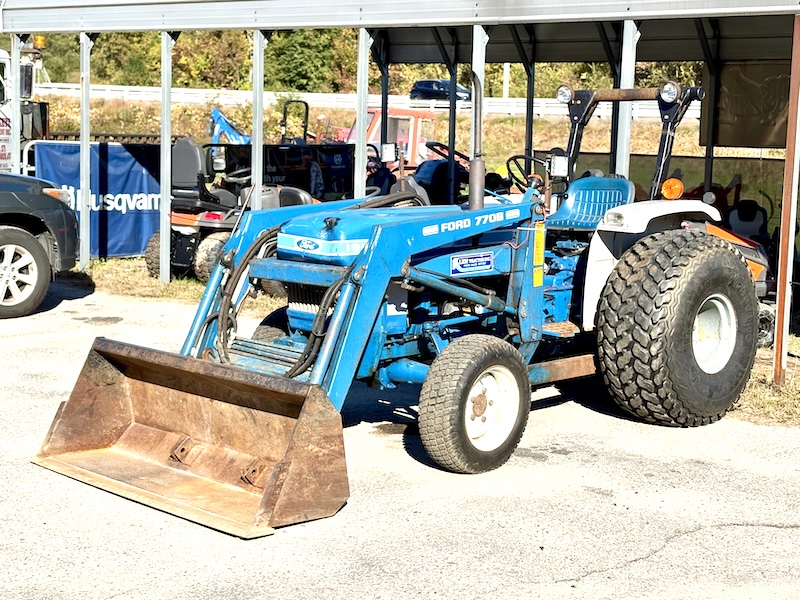 FORD 1910 Tractor