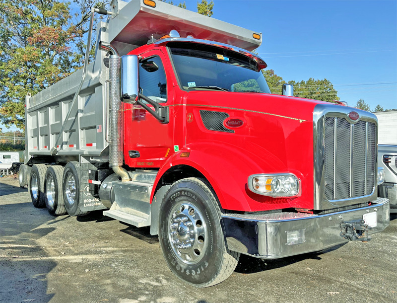 2015 PETERBILT 567 TRI AXLE DUMP 2015 PETERBILT 567 TRI AXLE DUMP