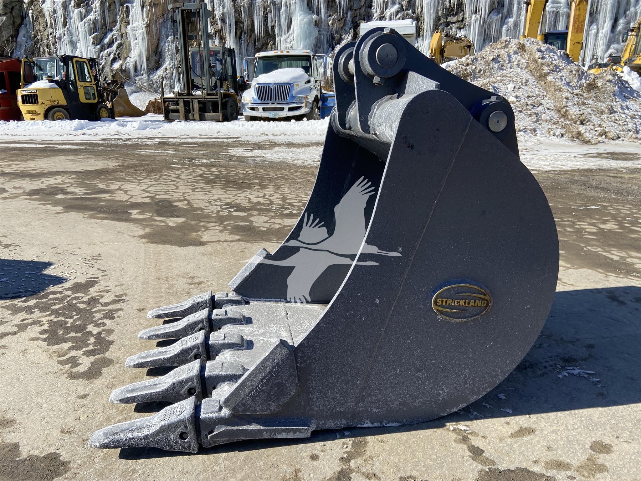 Severe Duty STRICKLAND 30" DIGGING BKT IM4402 Severe Duty STRICKLAND 30" DIGGING BKT IM4402